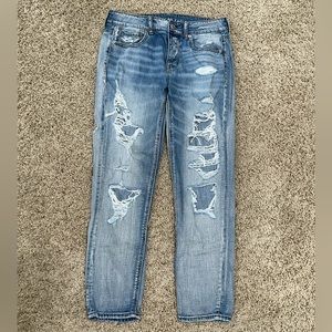 American Eagle Tomgirl Ripped Destroyed Denim Jeans